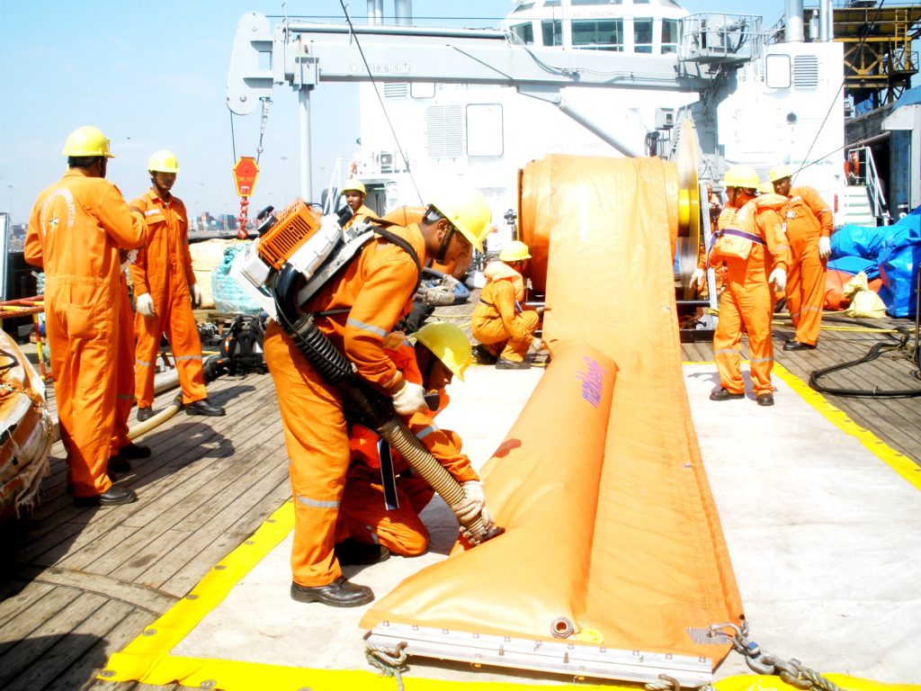 Oil spill response jobs canada
